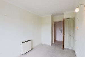 BEDROOM- click for photo gallery